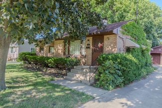 129 N Chase Ave, Bartlett, IL 60103