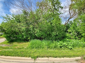 2059 W Roosevelt Rd, Wheaton, IL 60187