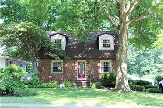 81 Hale St, Mogadore, OH 44260