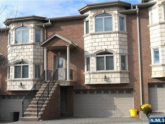 309C 8th St Unit 3, Palisades Park, NJ 07650