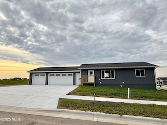 2709 1st Ave SW, Watertown, SD 57201