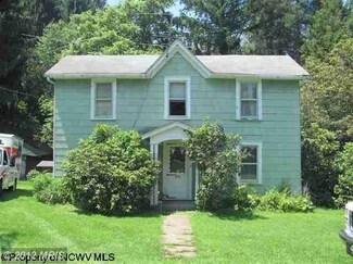 379 Tunnel Hill Rd, Tunnelton, WV 26444