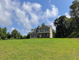 202 Panther Dr SE, Floyd, VA 24091