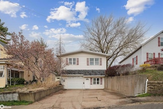 1412 Iowa St, Burlington, IA 52601