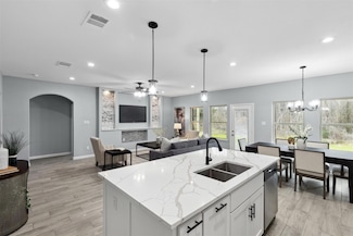 110 Lakeview Dr, Trinidad, TX 75163