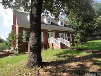 311 Live Oak Dr, Searcy, AR 72143