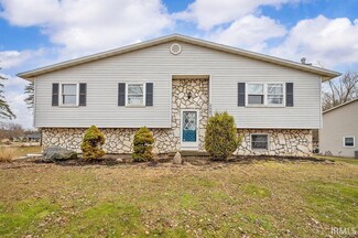 26878 Dumbarton Ct, Elkhart, IN 46514