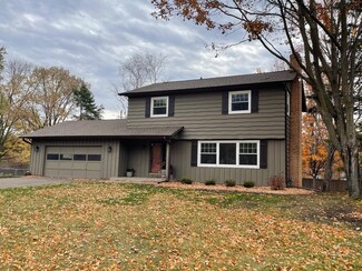 15605 Boulder Creek Dr, Minnetonka, MN 55345