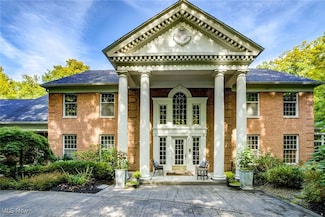 7009 Hillcreek Ln, Gates Mills, OH 44040