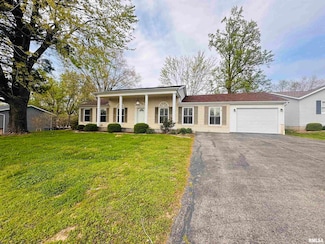 205 Evergreen Dr, Anna, IL 62906