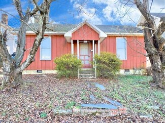 348 E Sprague St, Winston Salem, NC 27127