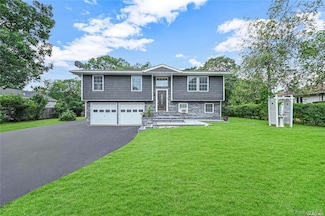 262 N Dunton Ave, East Patchogue, NY 11772