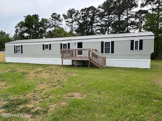 22460 Pinevilla Dr, Laurinburg, NC 28352