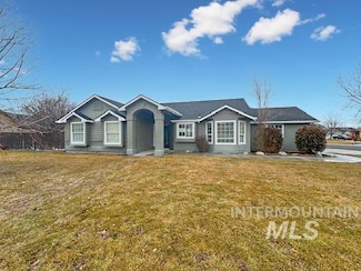 4000 E Winterberry Dr, Nampa, ID 83687