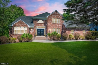 15 Stacey Ct, Millington, NJ 07946