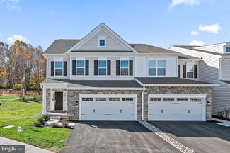 46 Midsummer Dr, West Chester, PA 19382