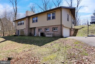 352 Maple Grove Rd, Mohnton, PA 19540