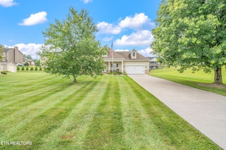 824 Commonwealth Ave, Strawberry Plains, TN 37871