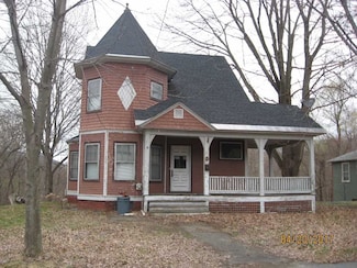 29 Crafts Ave, West Lebanon, NH 03784