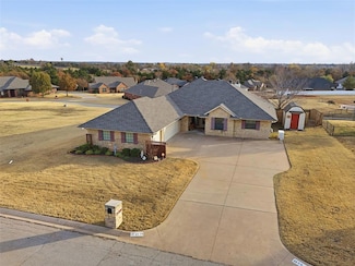 1629 Canyon Bluff Rd, Guthrie, OK 73044