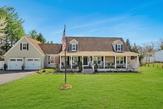 105 Old Castle Point Rd, Wappingers Falls, NY 12590