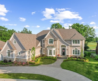 5011 Rockaway Ln, Clarkston, MI 48348