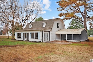 418 Powell St, Benton, KY 42025