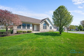 8 Zachary Cir Unit 28, Waterville, OH 43566