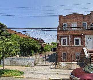 717 E 226th St, Bronx, NY 10466