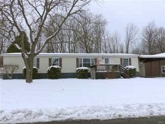80 Millstream Ct, New Hartford, NY 13413