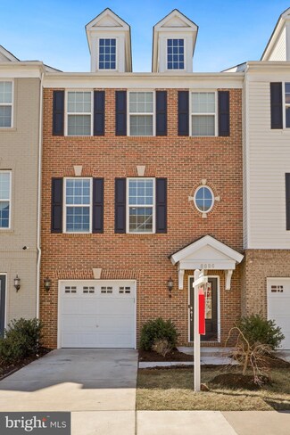 8886 Englewood Farms Dr, Manassas, VA 20112
