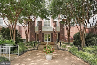 1641 International Dr Unit 312, McLean, VA 22102