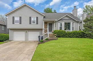 12429 S Blackfoot Dr, Olathe, KS 66062