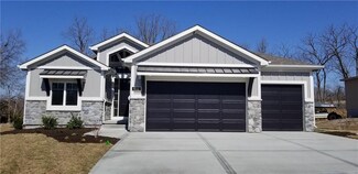5512 NW 111 St, Kansas City, MO 64155