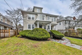 210-212 Brook Rd, Milton, MA 02186