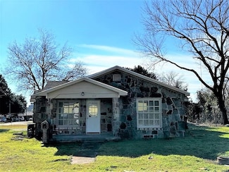 210 W Avenue A, Garland, TX 75040