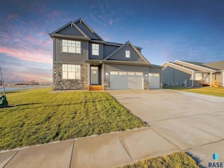 5937 S Hosta Ave, Sioux Falls, SD 57108