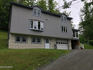 421 Water St, Williamstown, MA 01267