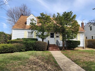 70 Lincoln Rd, Hempstead, NY 11550