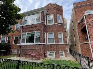 3322 W Pensacola Ave, Chicago, IL 60618