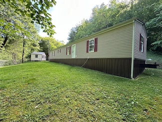 2545 Wolfpen Creek Rd, Redfox, KY 41847