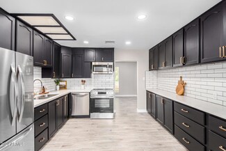 8121 N 31st Ave, Phoenix, AZ 85051