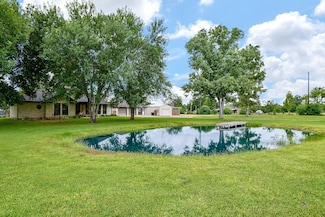 10725 Leslie Ln, Manvel, TX 77578