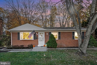 4111 Hoffman Dr, Woodbridge, VA 22193