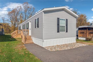238 Colleen Ln, Jeannette, PA 15644