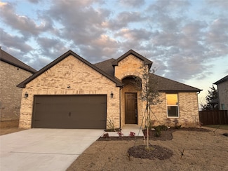 400 Stone Hollow Dr, Ferris, TX 75125