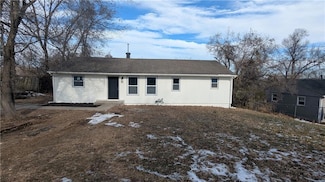 3812 E 93rd St, Kansas City, MO 64132