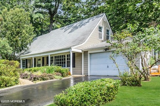 9 Jubilee Cir, Matawan, NJ 07747