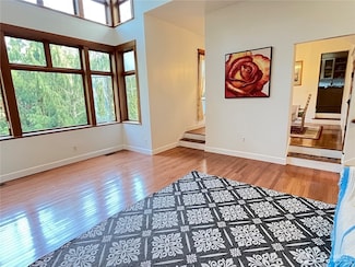 4518 91st Ave SE, Mercer Island, WA 98040