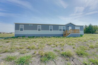 3060 Cochise Dr, Ferris, TX 75125